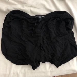 brandy melville eve shorts